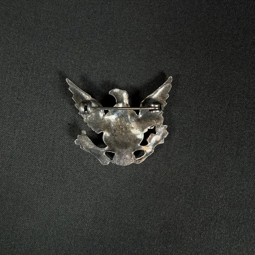 INDIAN WARS EAGLE SHAKO HELMET PLATE Right Facing brooch vintage 1